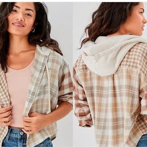 American Eagle Outfitters Beige Plaid Hooded Button-Up Shirt Jacket